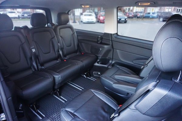 272 Микроавтобус Mercedes-Benz V-class 2018 год на свадьбу 366o