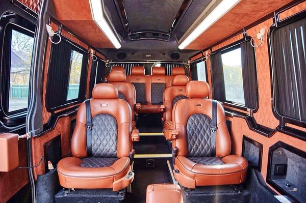 278 Микроавтобус Mercedes-Benz Sprinter черный VIP класса на свадьбу lo1B