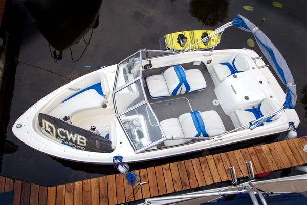Катер яхта на Днепре Bayliner 175 2b6y
