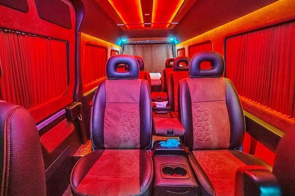 295 Микроавтобус Mercedes Sprinter черный VIP на свадьбу 2xzW