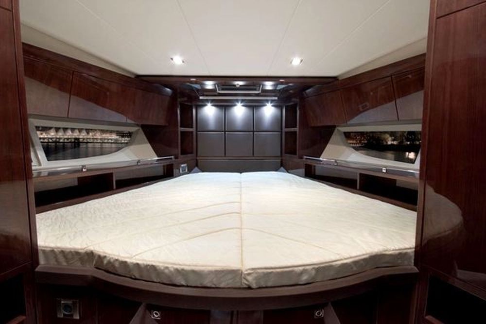 Яхта Galeon 390 HTC 27w7