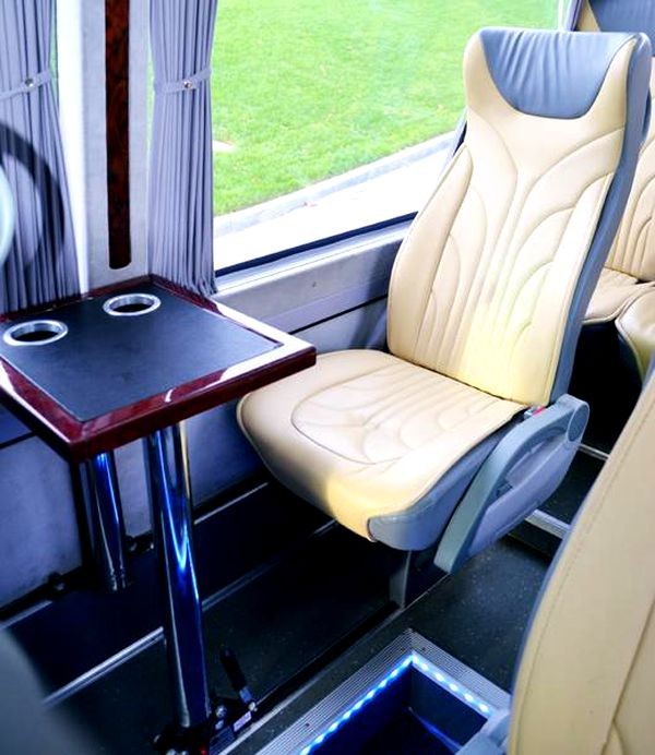 309 Микроавтобус Mercedes Sprinter черный VIP 516 lLb7