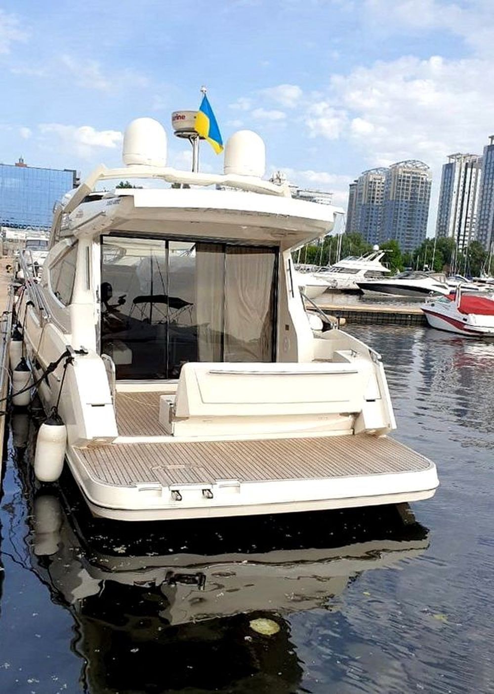 Яхта Galeon 390 HTC 27w7