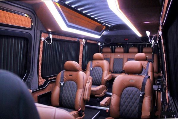 278 Микроавтобус Mercedes-Benz Sprinter черный VIP класса на свадьбу lo1B