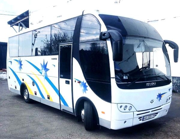 323 Автобус Isuzu белый на свадьбу 3EbP