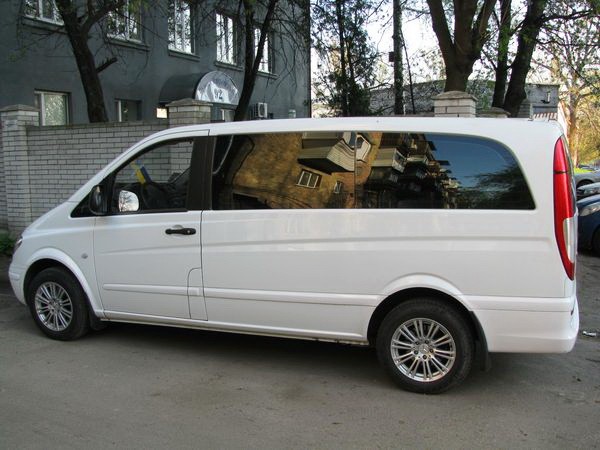 281 Микроавтобус Mercedes Vito белый на свадьбу lp1o