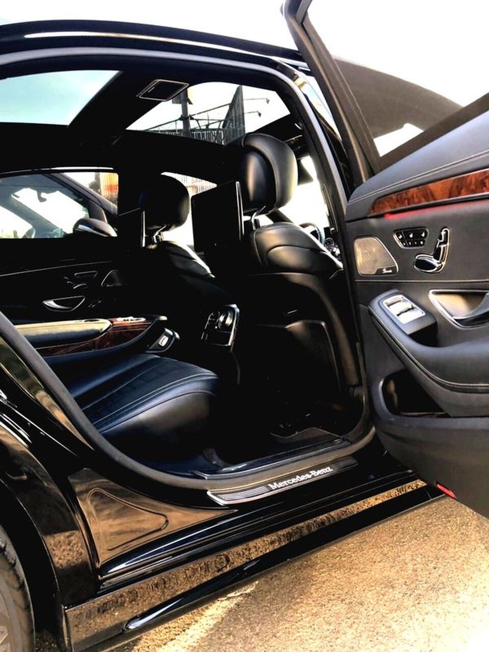 082 Vip Mercedes-Benz S550 AMG 4MATIC W222 Restyling без водителя 2JrB