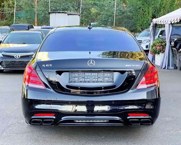 379 Mercedes-Benz S Class W222 S63 AMG 4MATIK  без водителя lWD6