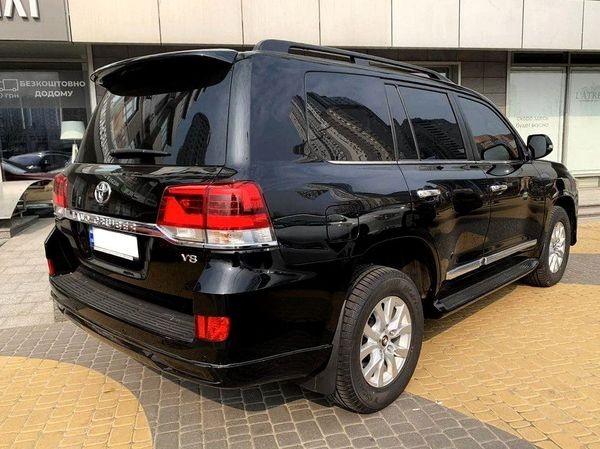256 Toyota Land Cruiser 200 черная авто на свадьбу 3RaP