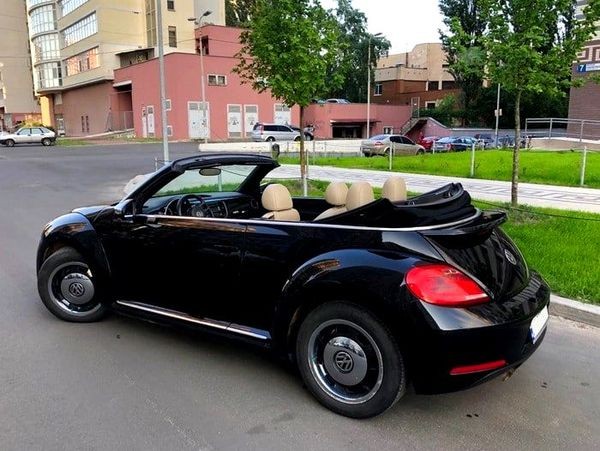391 Кабриолет Volkswagen Beetle без водителя lZwA