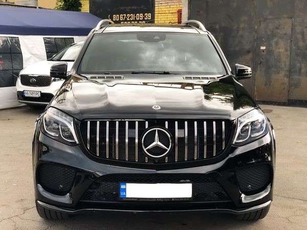 321 Внедорожник джип Mercedes-Benz GLS 2019 без водителя jv1a