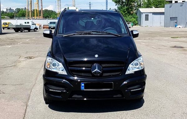 286 Микроавтобус Mercedes Viano без водителя 3kbK