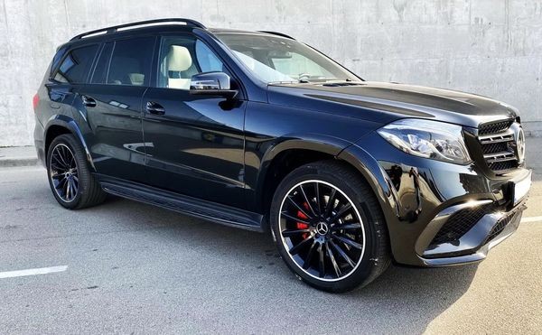 208 Внедорожник Mercedes GLS 63 AMG без водителя 2Vab