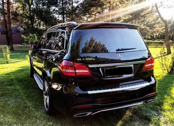 361 Внедорожник Mercedes-Benz GLS 350d AMG 2017 без водителя jm0z