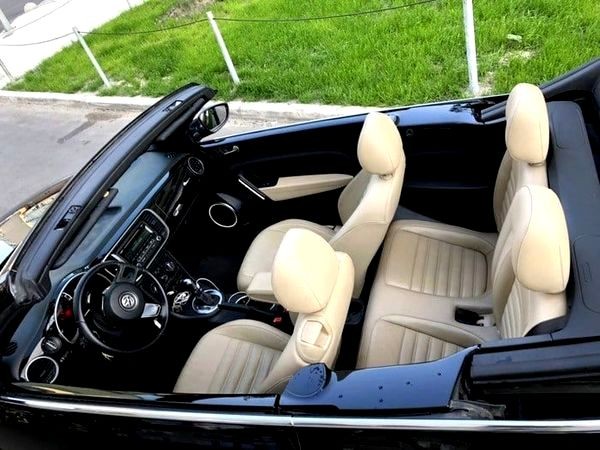 391 Кабриолет Volkswagen Beetle без водителя lZwA