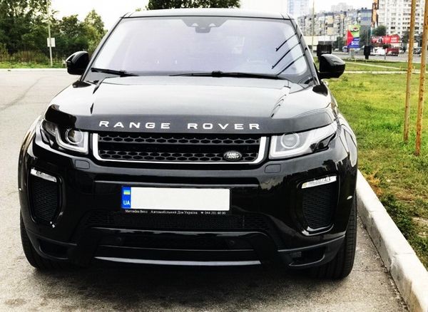 255 Range Rover Evoque черный без водителя lA78