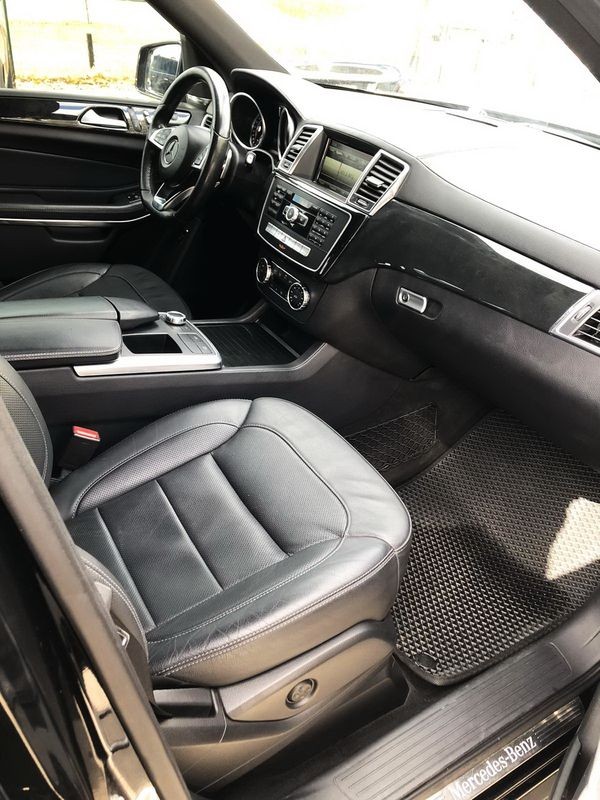 260 Внедорожник Mercedes GL 400 AMG 2016 без водителя 2qKr