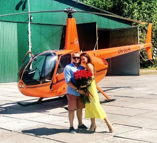 Вертолет Robinson R44 оранжевый 2oMN