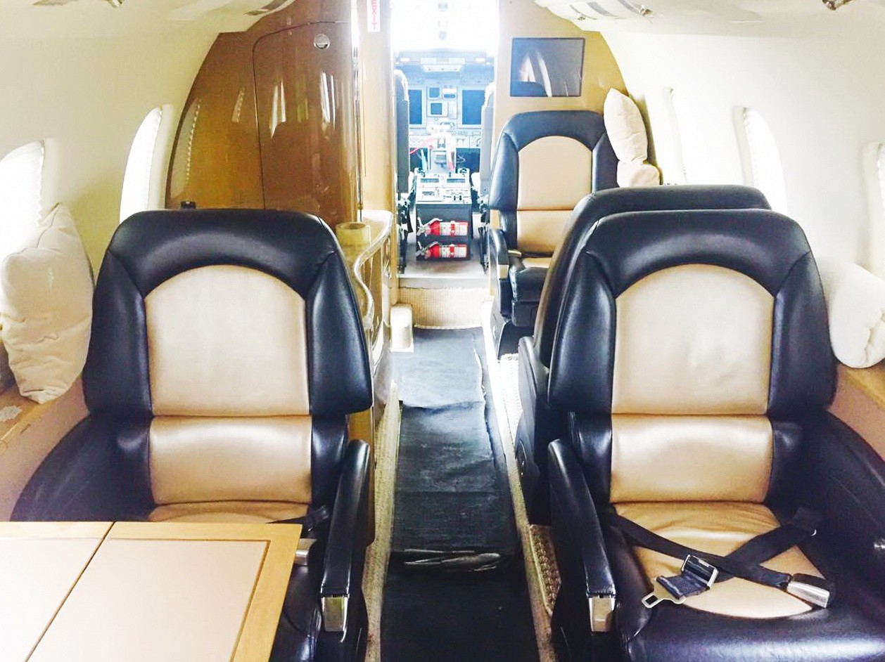 BOMBARDIER LEARJET 60 XR частный самолет ladp