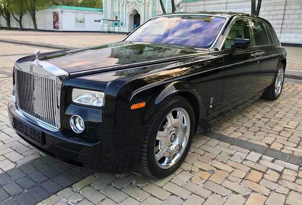 Rolls-Royce Phantom с водителем 30pz