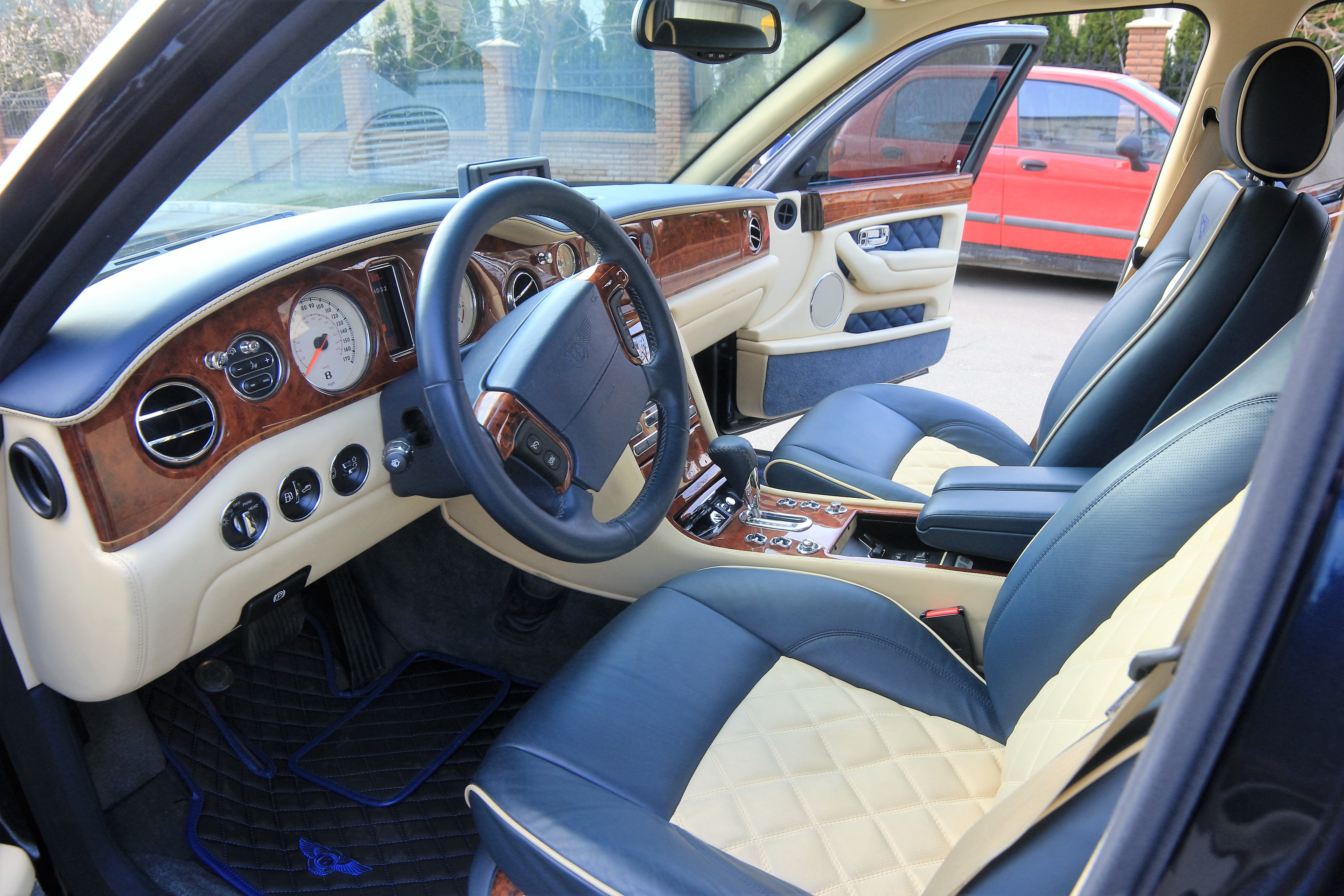 Бентли арнаж на свадьбу или Bentley Arnage с водителем 218W