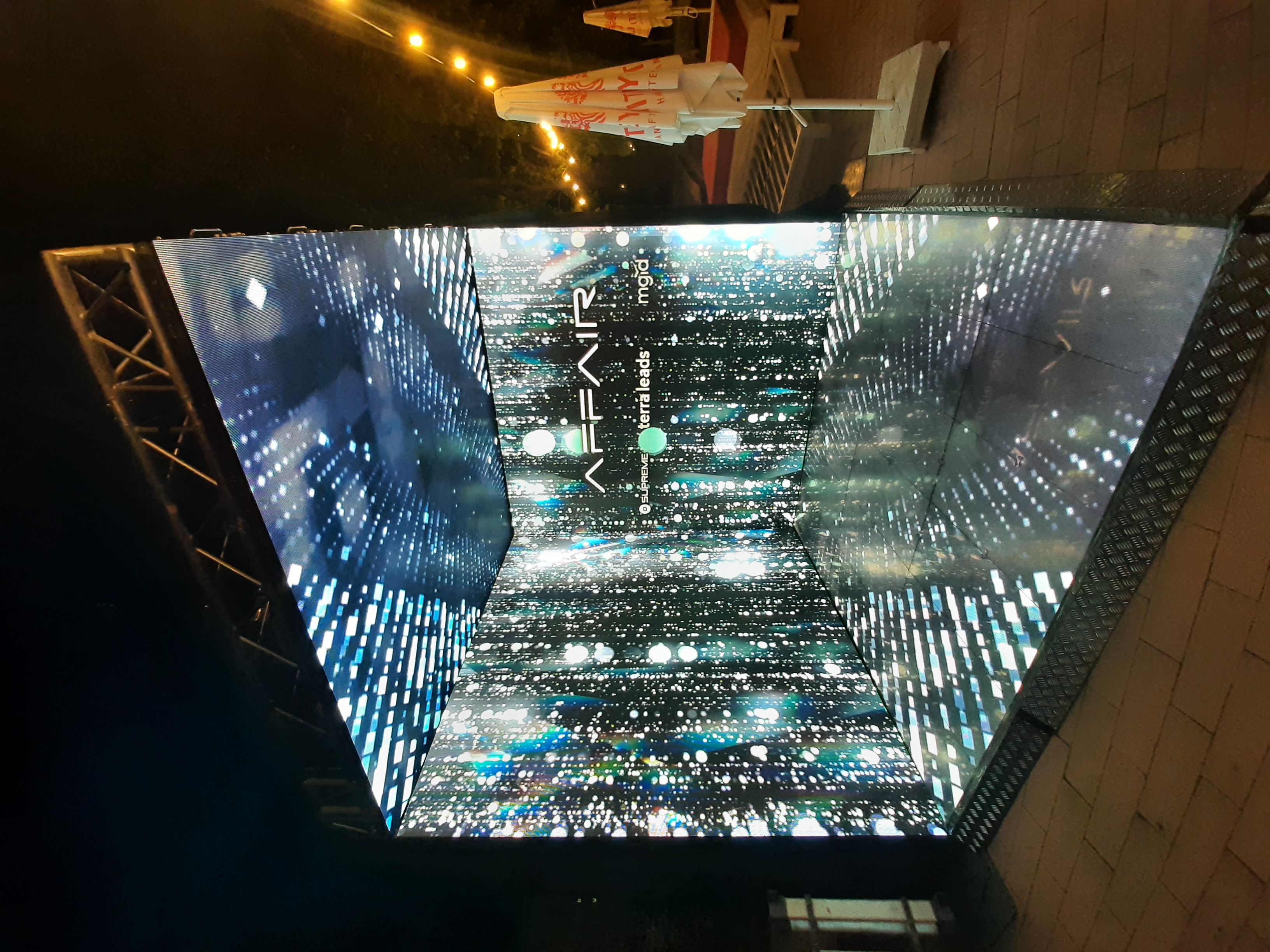 Светодиодная Led фотозона большого размера 3х3 метра с потолком jeNA