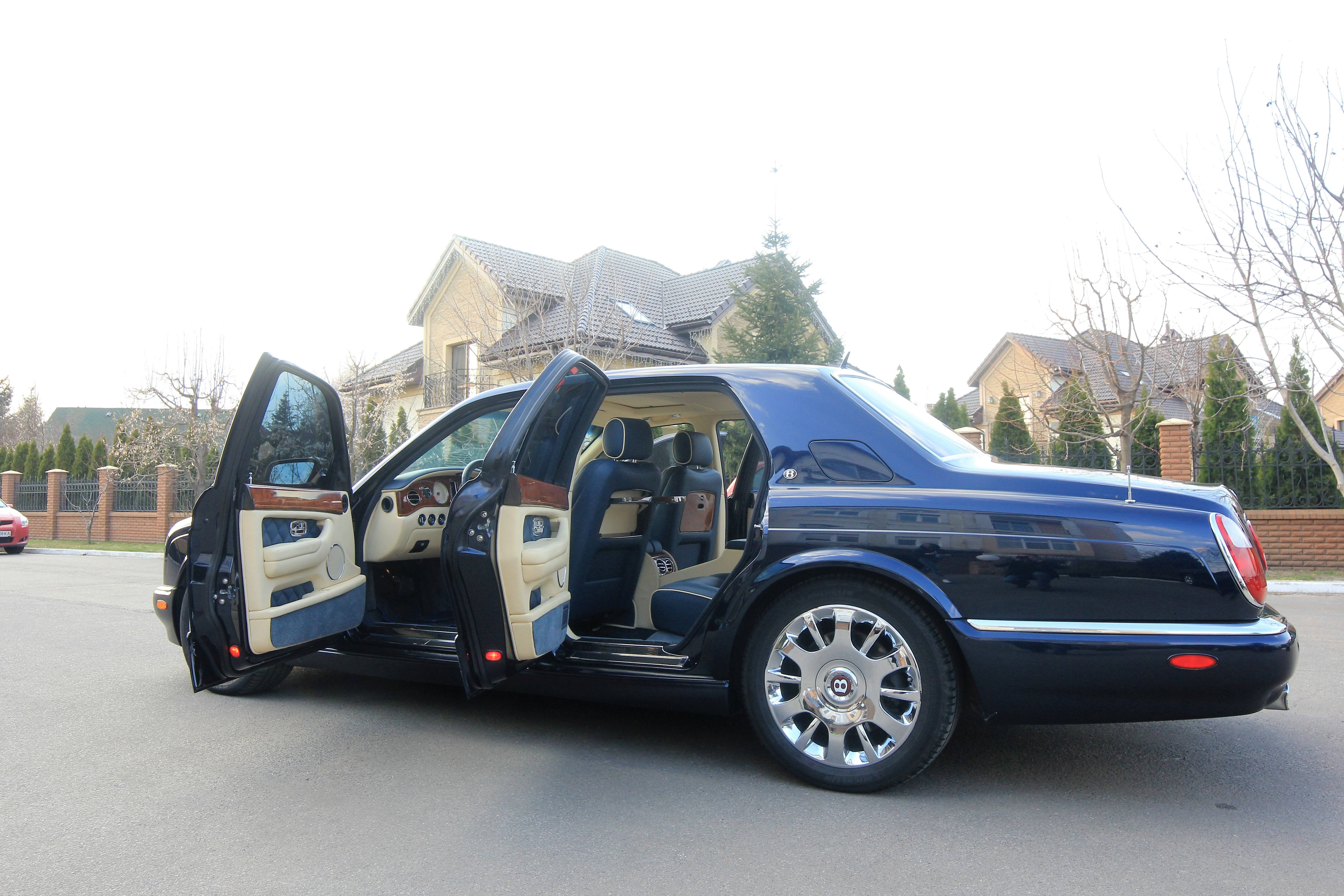 Бентли арнаж на свадьбу или Bentley Arnage с водителем 218W
