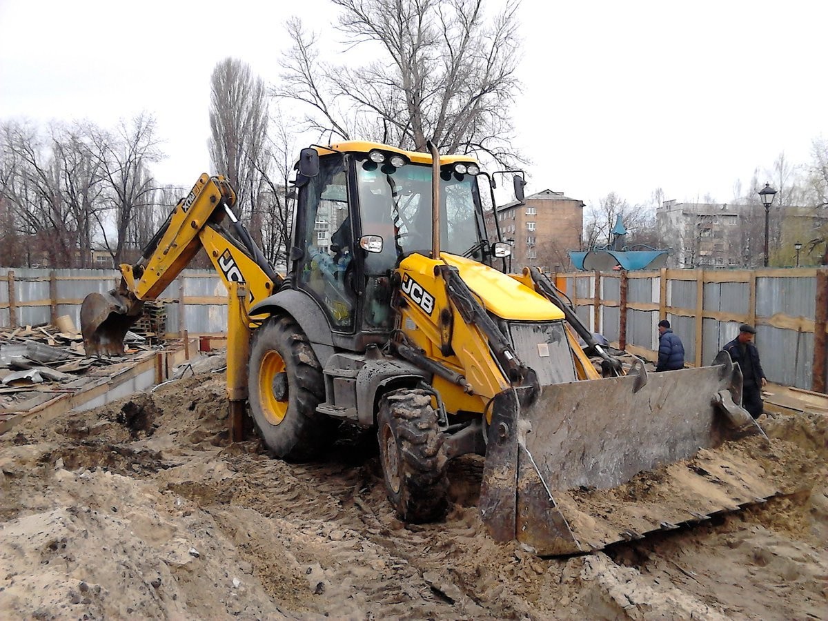 Послуги Екскаватора-навантажувача JCB 3CX 2wYN