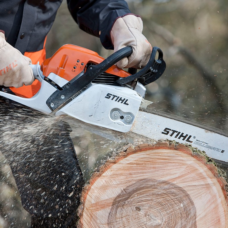 Бензиновая цепная пила Stihl MS 230 C 2.800об/мин, 4,6кг lr6K