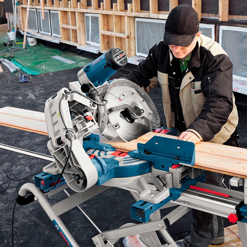 Торцовочная пила Bosch GCM 12 Диск 305мм, глубина пропила 110мм 3J0r