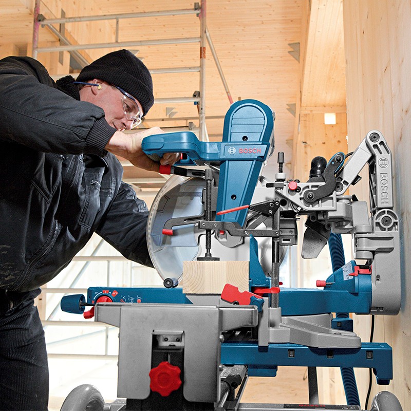 Торцовочная пила Bosch GCM 12 Диск 305мм, глубина пропила 110мм 2W8L