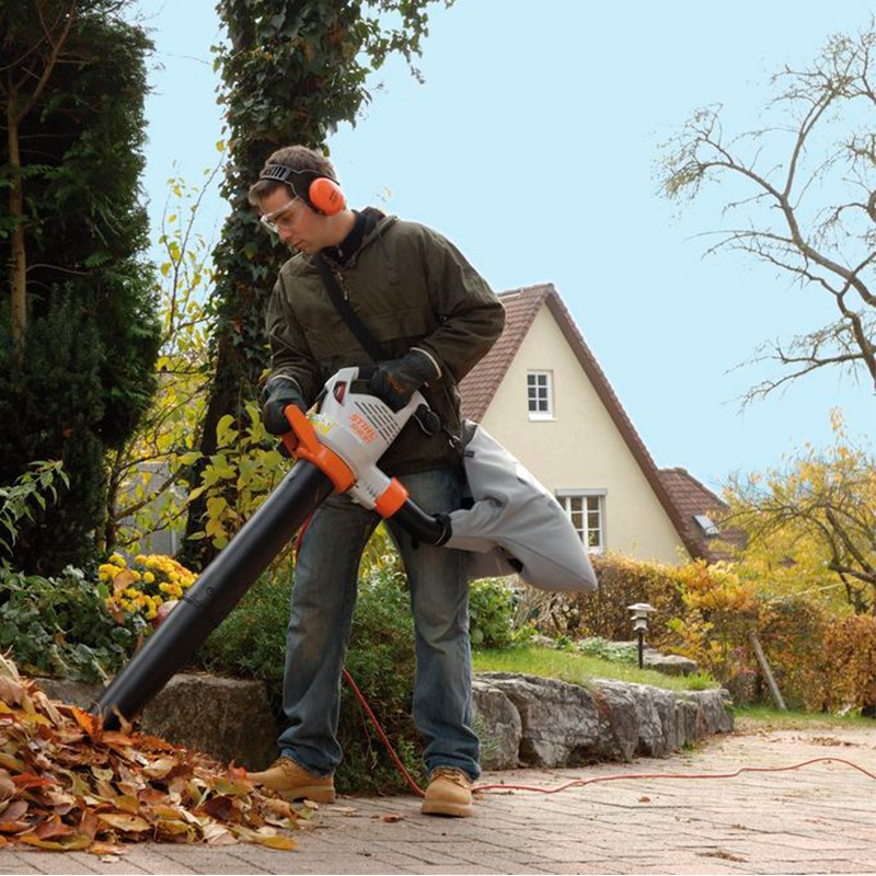 Садовый воздуходув измельчитель Stihl 81 76м/с, 3,3кг rn9w