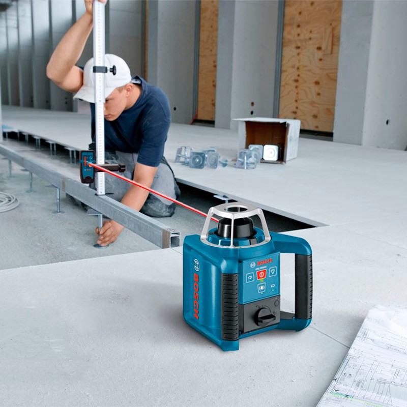 Ротационный нивелир Bosch дальность 300м, Точность ± 0,1 мм/м kdAg