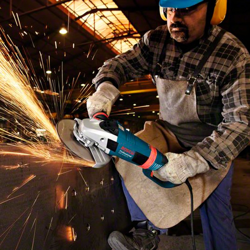 Угловая шлифмашина BOSCH GWS 26-230 2,6 кВт (болгарка) K6Qq