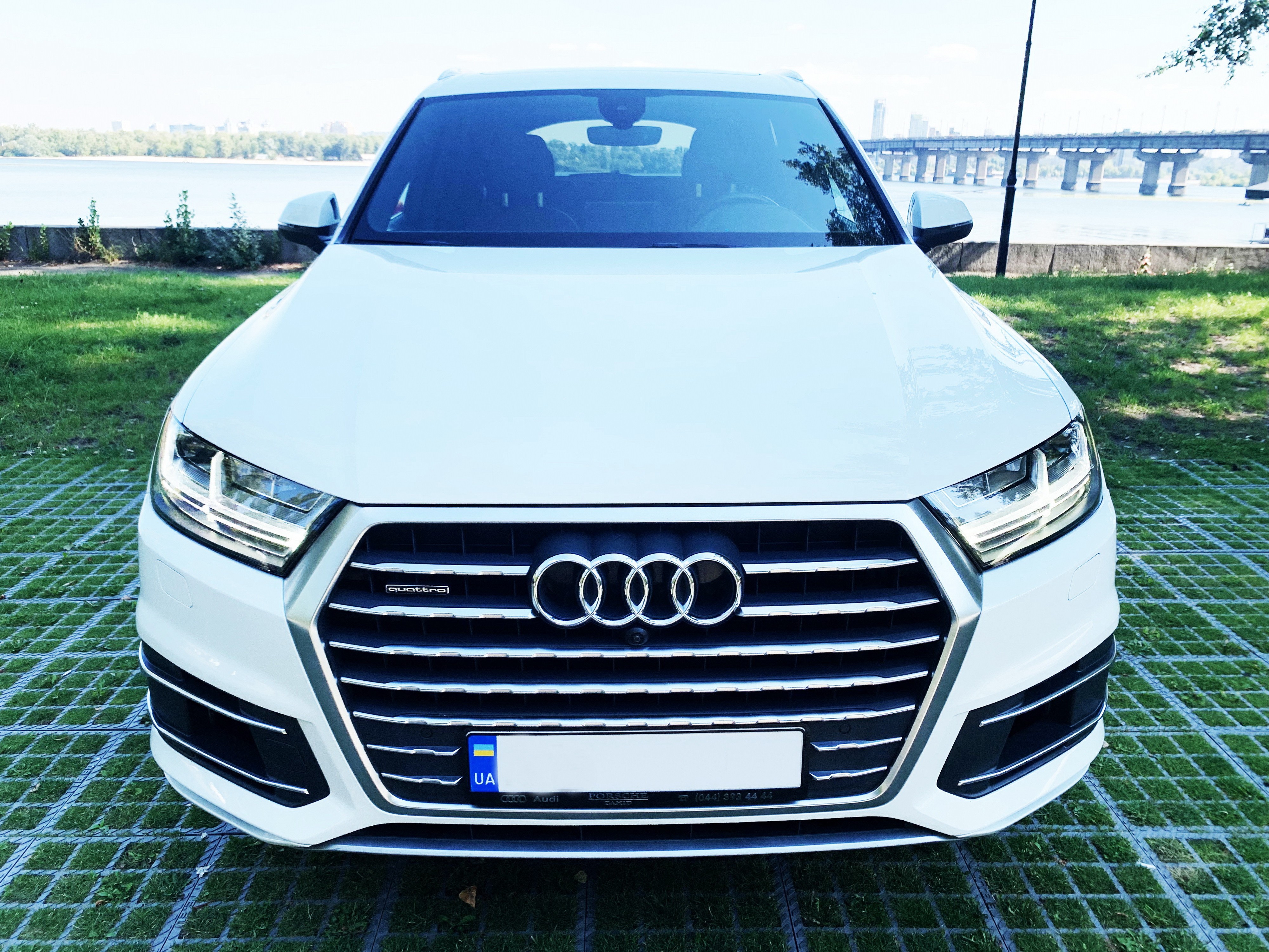 394 Внедорожник на свадьбу Audi Q7 белая 3Ryx