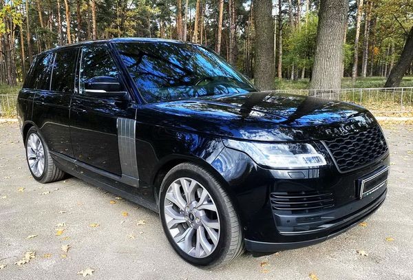 224 Range Rover Vogue 4,4d черный авто на свадьбу 2n96