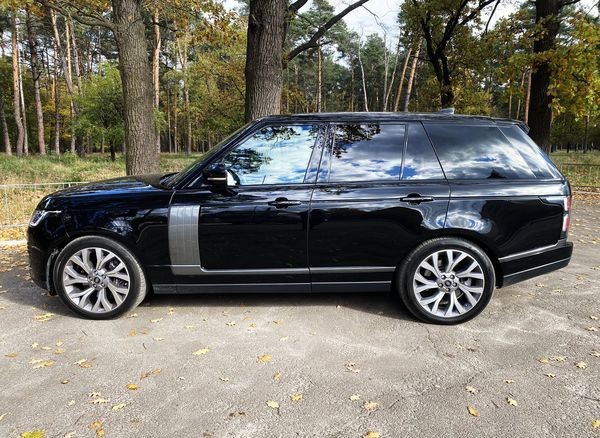 224 Range Rover Vogue 4,4d черный авто на свадьбу 2n96