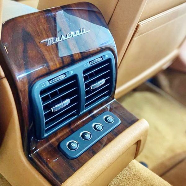 201 Спорткар Maserati Quattroporte S YZ7k