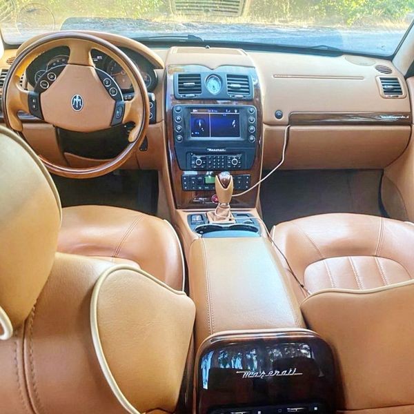 201 Спорткар Maserati Quattroporte S YZ7k