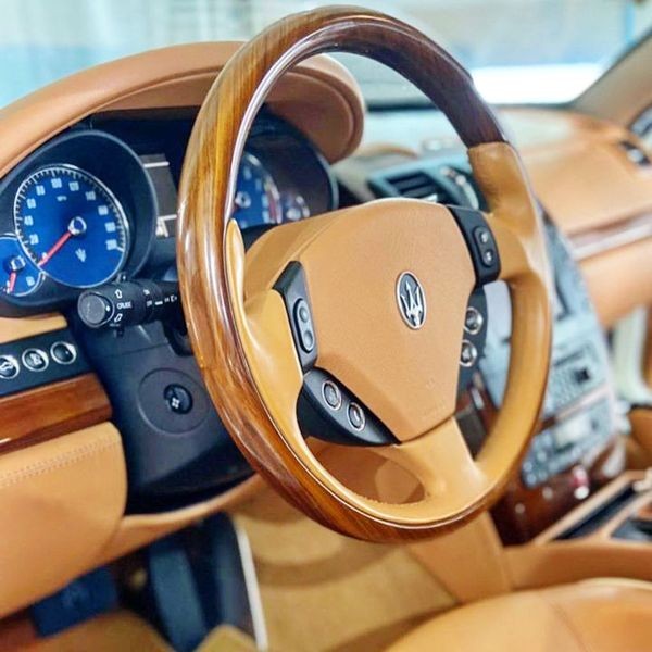 201 Спорткар Maserati Quattroporte S YZ7k