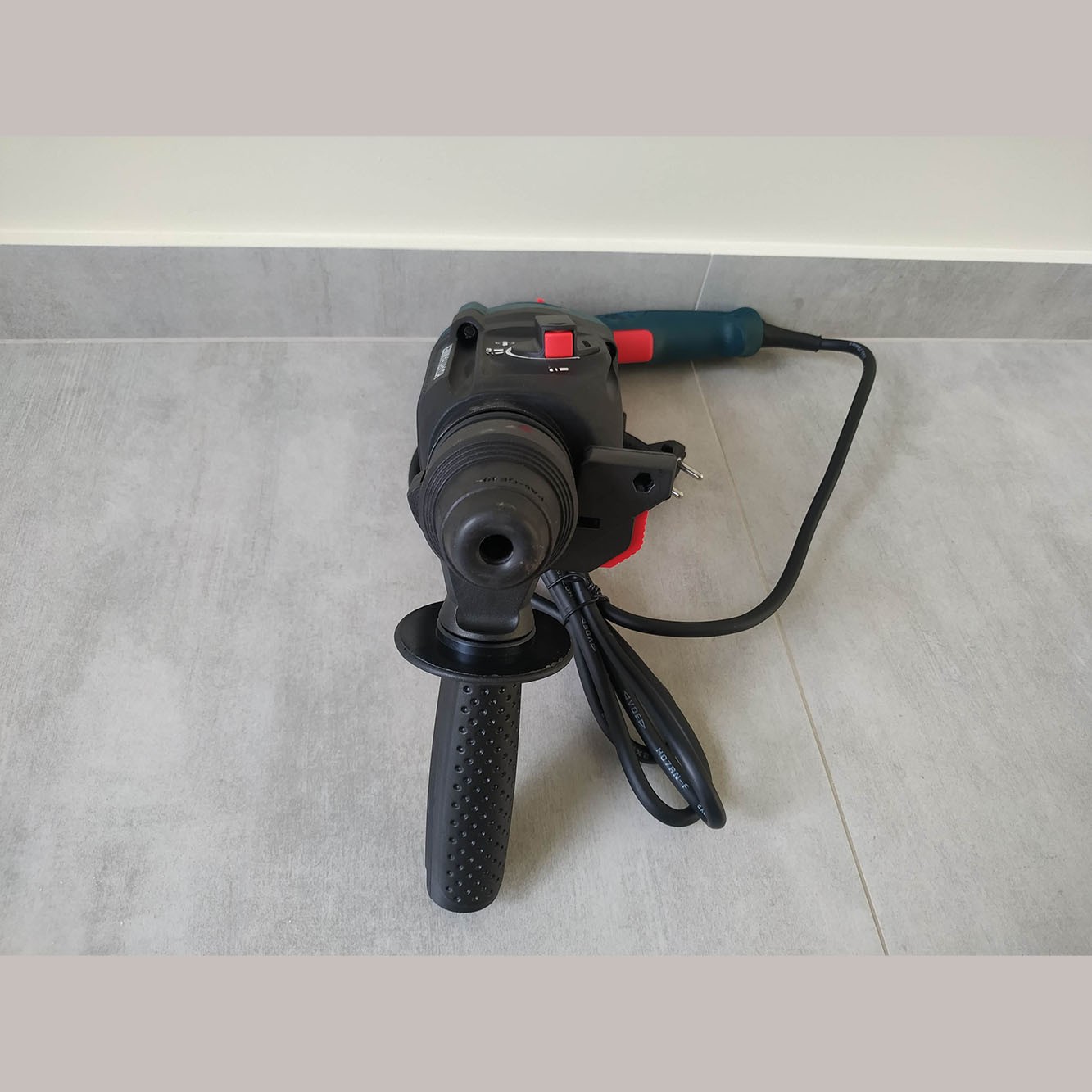 Перфоратор BOSCH 800W K0k6