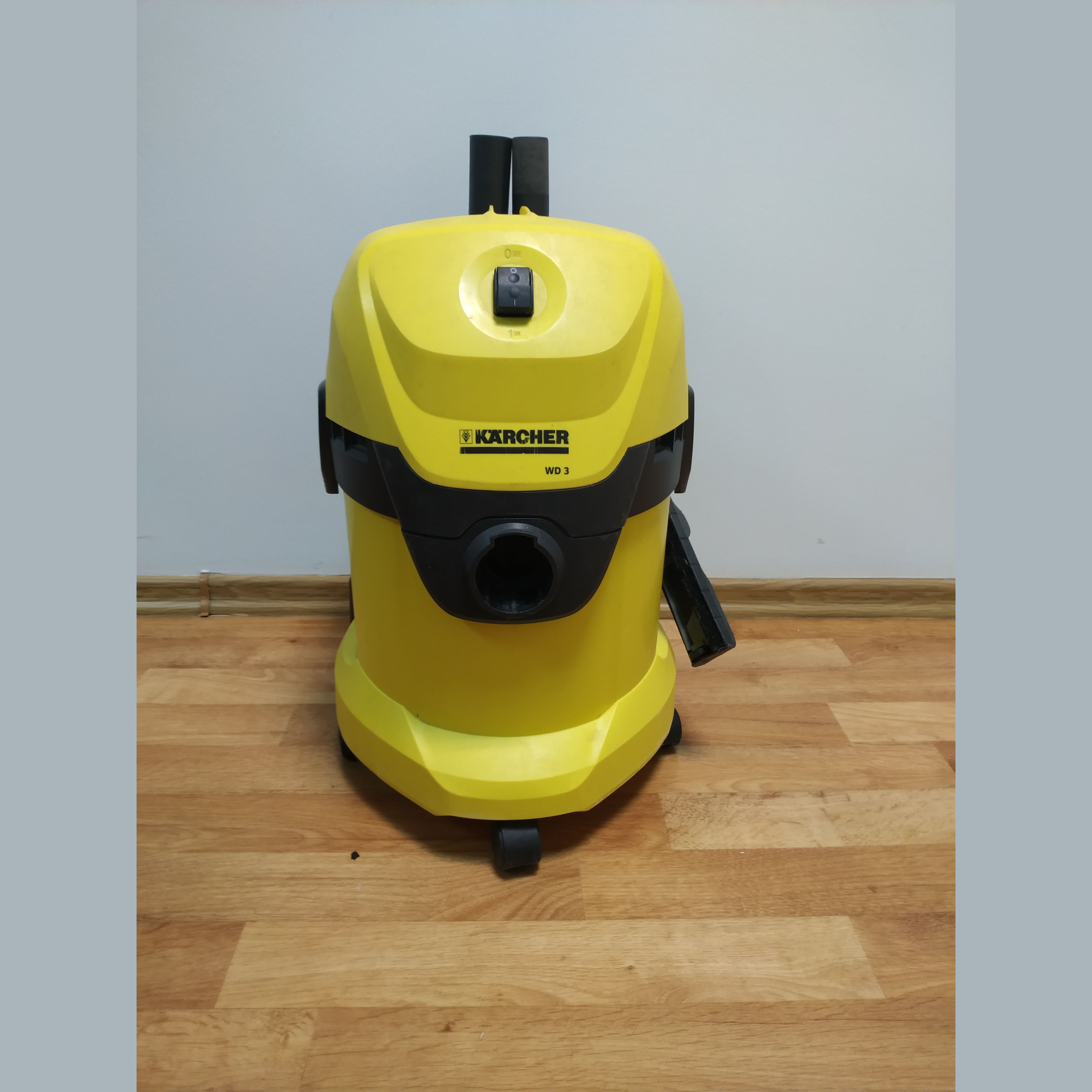 Промышленный строительный пылесос Karcher WD3 7MBp