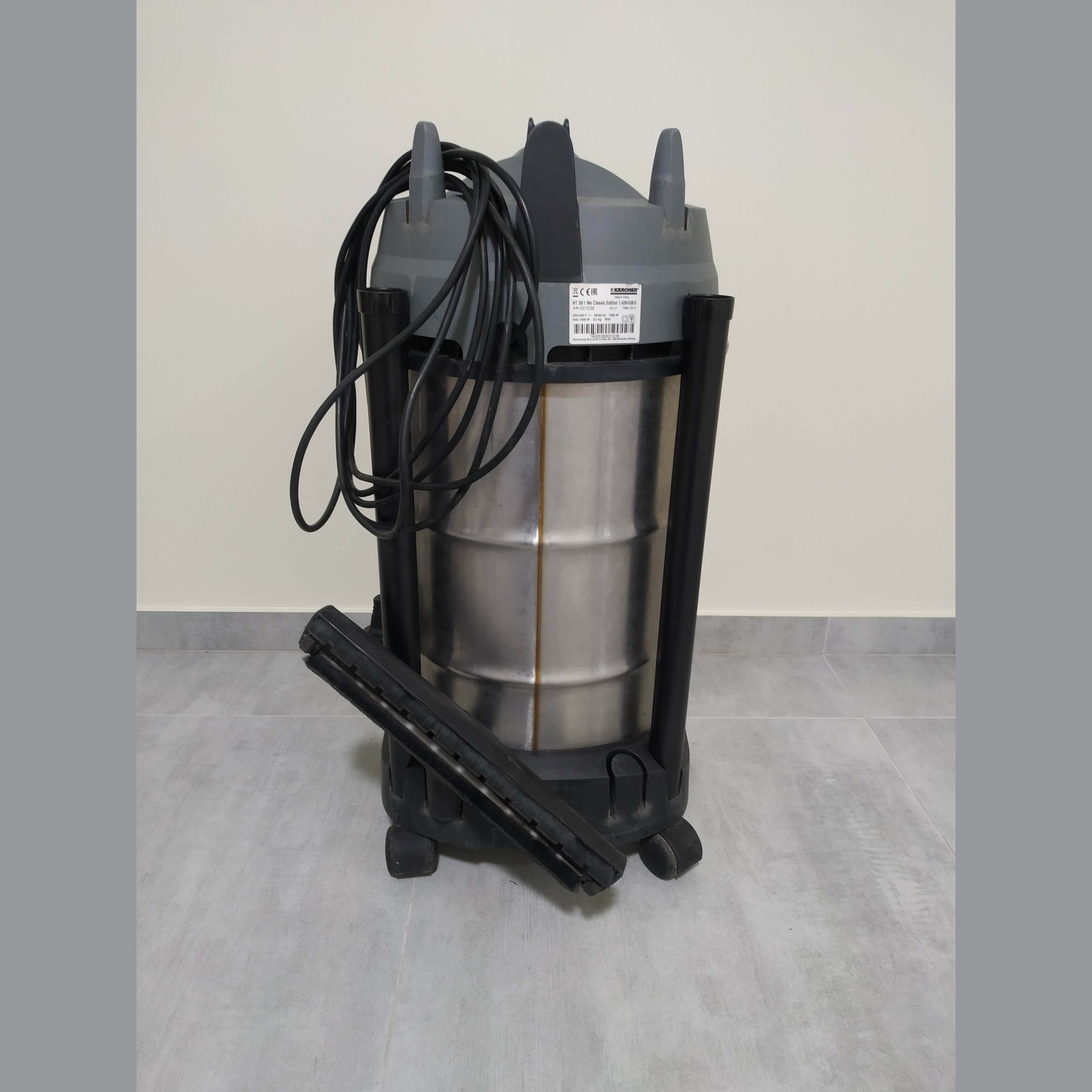 Промышленный строительный пылесос Karcher NT38/1 ddyw