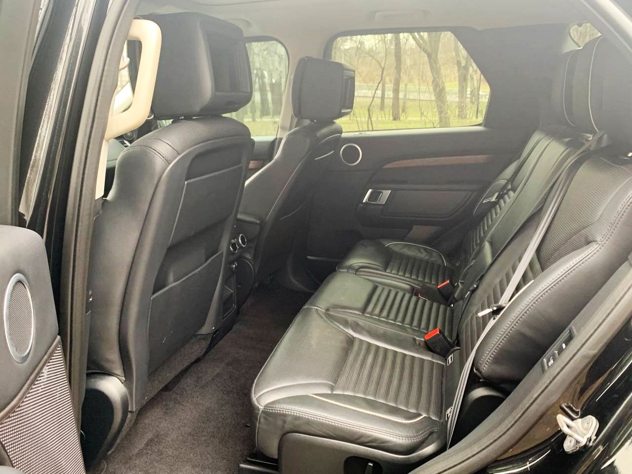 235 Land Rover Discovery 5 джип без водителя 3PYP