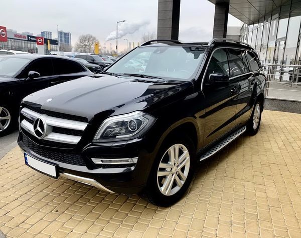 299 Внедорожник MERCEDES BENZ GL350D 4MATIC 2016 черный lrr7