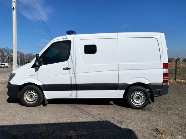 402 Микроавтобус Mercedes-Benz Sprinter белый бронированный qmNv