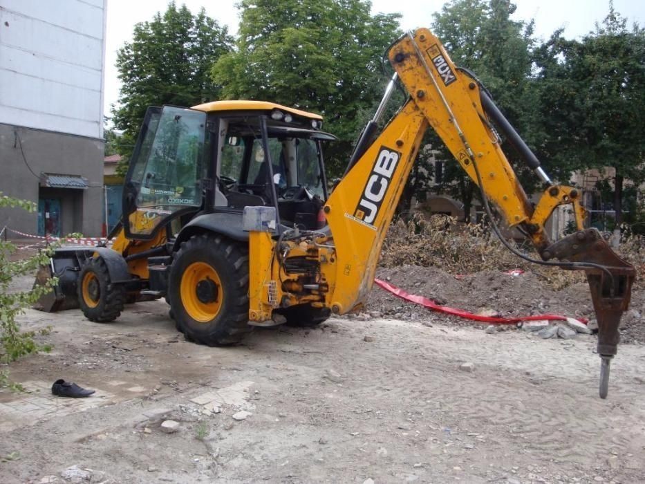 Екскаватор з гідромолотом Экскаватор погрузчик с гидромолотом JCB 3CX 7MAw