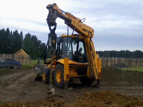 Ямобур на экскаваторе-погрузчике JCB 3CX . 01Jg