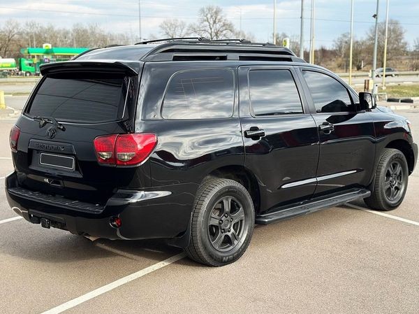 404 Toyota Sequoia внедорожник B6 бронированный LJk9