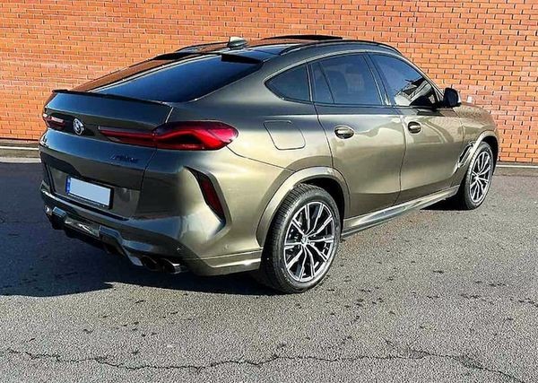 107 BMW X6 M50d с водителем на свадьбу трансфер zrqg